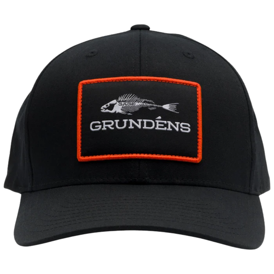 Black cap with Grundéns logo on a white background