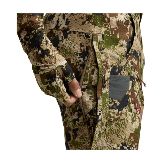 Camouflage hunting pants with side zipper and cargo pocket