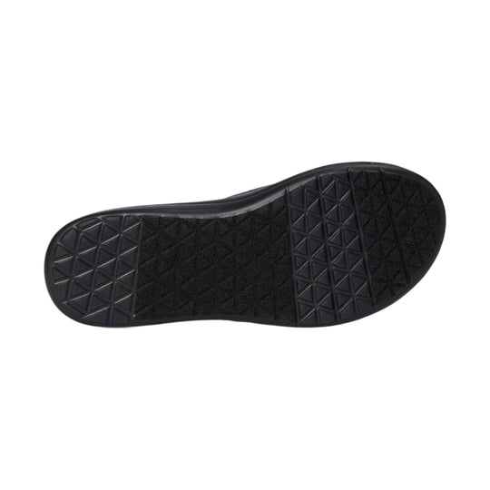 Black flip-flop sole with triangular tread patterns